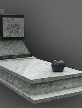 Надгробие 175